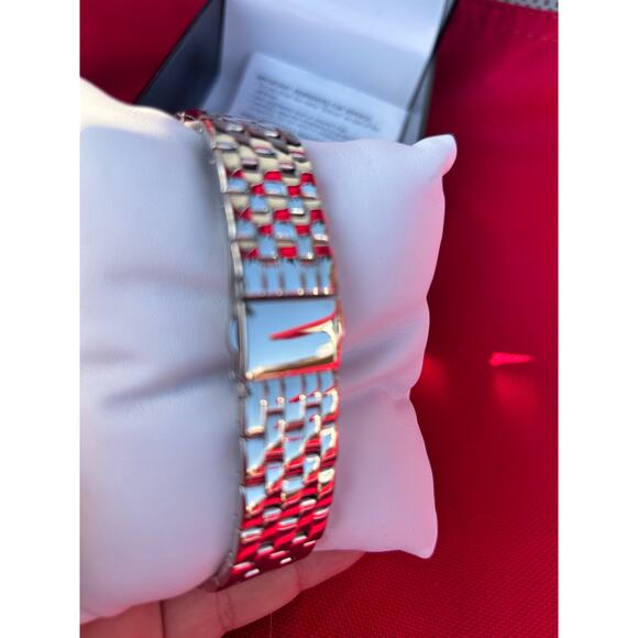 NEW in Box TFX Women’s Wrist Watch 36T115 Silver Bling - Picture 4 of 5